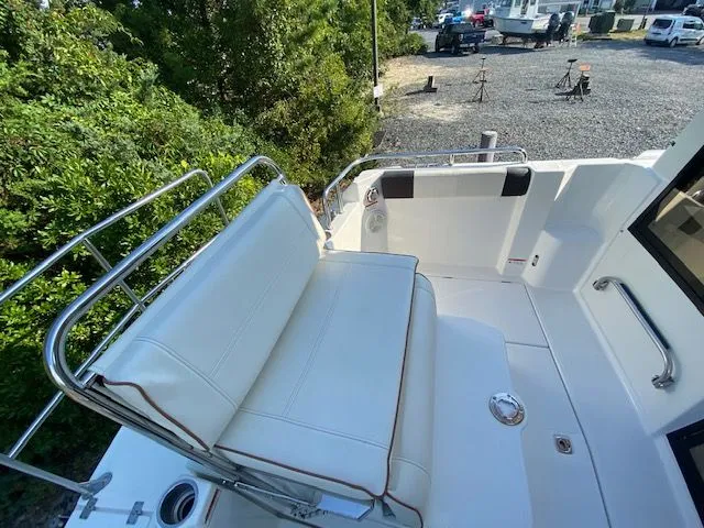 Slide: The Image of Cutwater C-24 2016 - 68