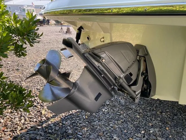 Slide: The Image of Cutwater C-24 2016 - 70