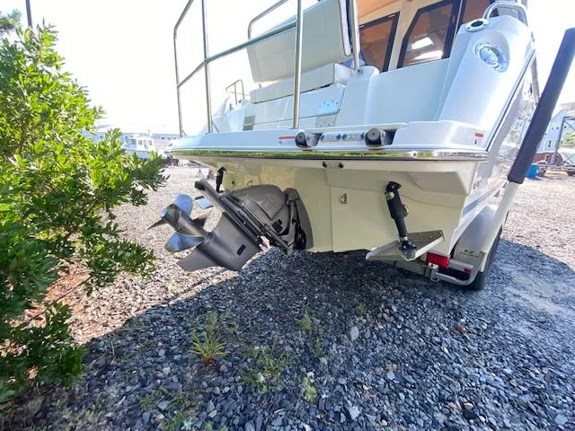 Slide: The Image of Cutwater C-24 2016 - 71