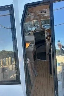 Slide: The Image of Cutwater C-24 2016 - 9