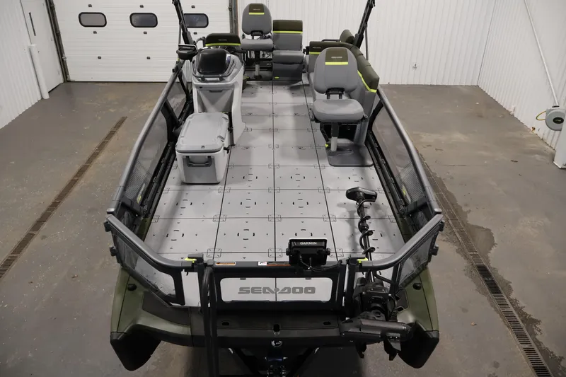 Slide: The Image of Interior view of the 2025 Sea-Doo Switch Fish 21. - 9