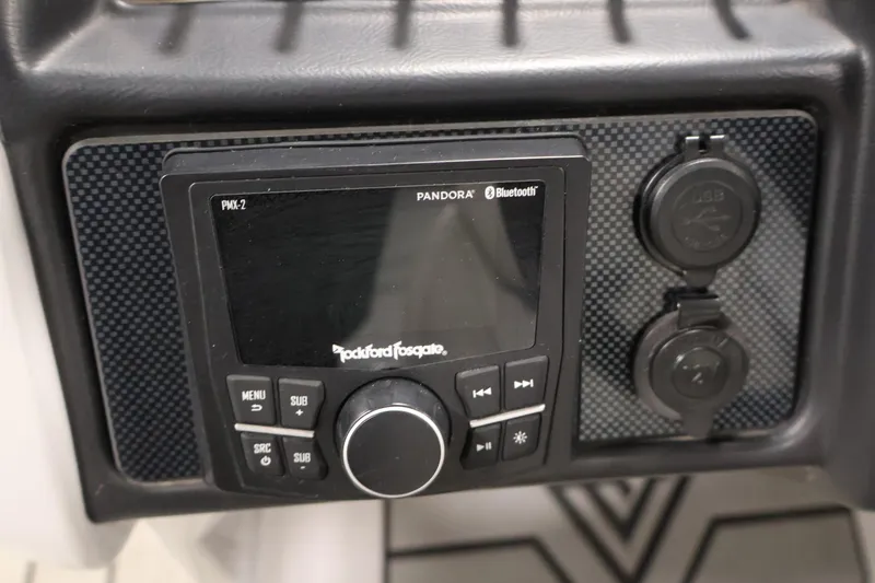 Slide: The Image of Rockford Fosgate PMX-2 audio system with Bluetooth and USB ports in 2021 Viaggio Diamante U. - 24