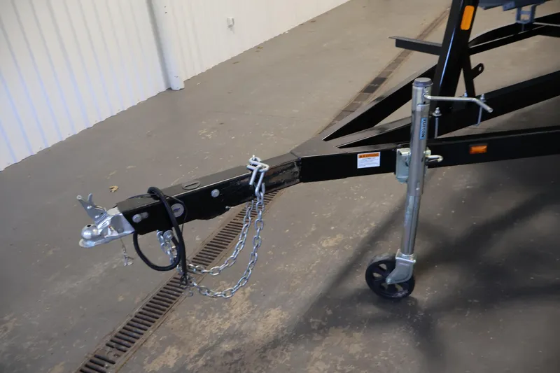 Slide: The Image of Trailer hitch and jack of 2021 Viaggio Diamante U on concrete floor. - 43