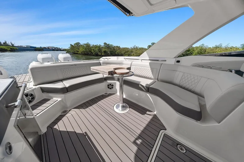 Slide: The Image of Sea Ray SLX 350 Outboard 2023 - 24
