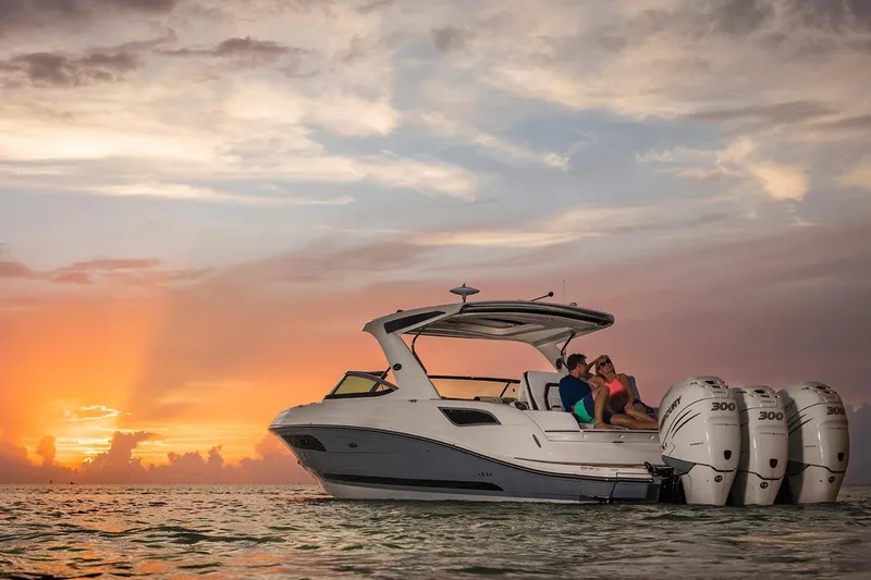 Slide: The Image of Sea Ray SLX 350 Outboard 2023 - 4