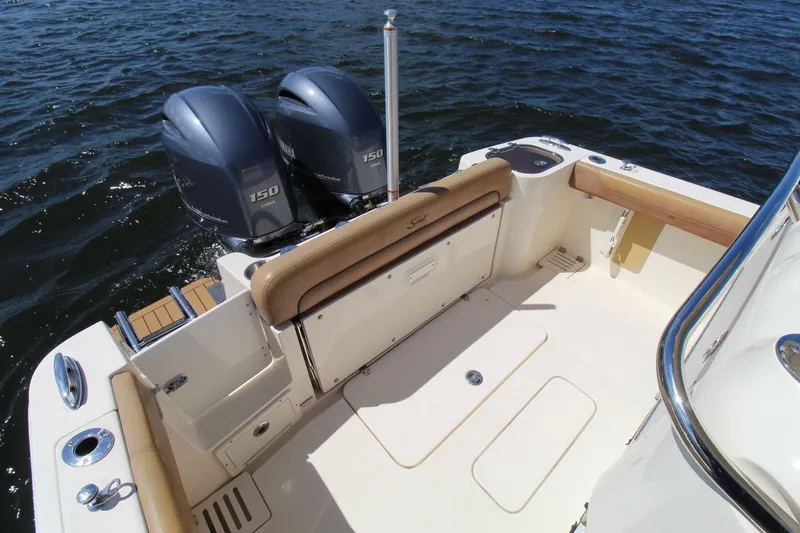 Slide: The Image of Scout 255 LXF 2018 - 15