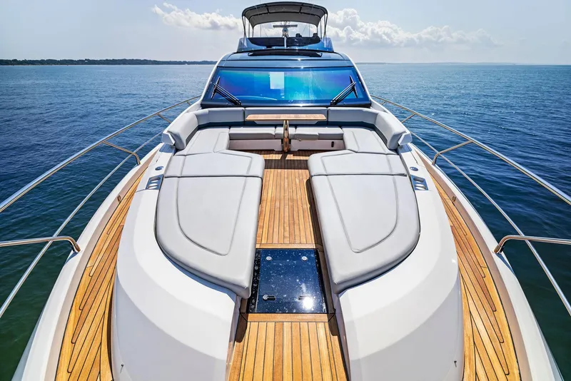 Slide: The Image of Fairline Phantom 65 2024 - 66