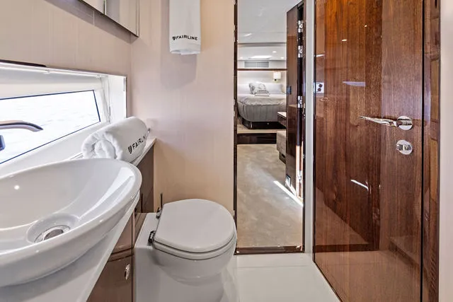 Slide: The Image of Fairline Phantom 65 2024 - 90