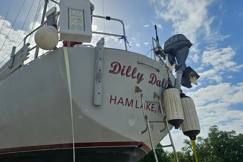 Slide: The Image of Sailboat "Dilly Dally" from Ham Lake, MN, Morgan 462, 1982, with outboard motor. - 11