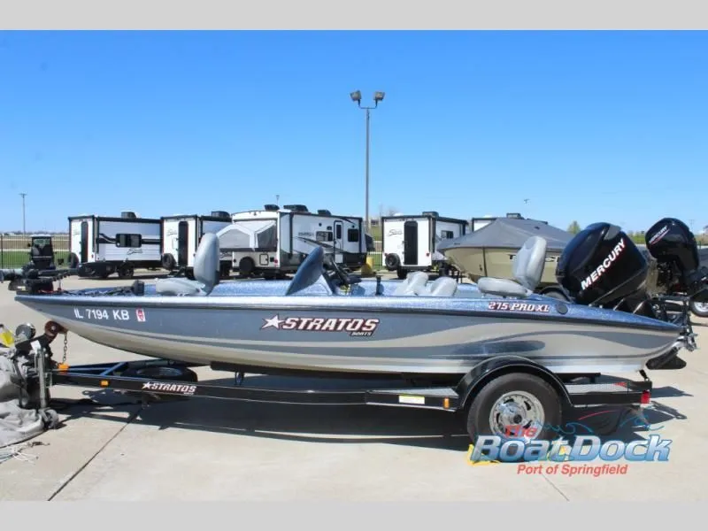 The Image of 2006 Stratos 275 Pro XL boat on trailer, Mercury engine. - 1