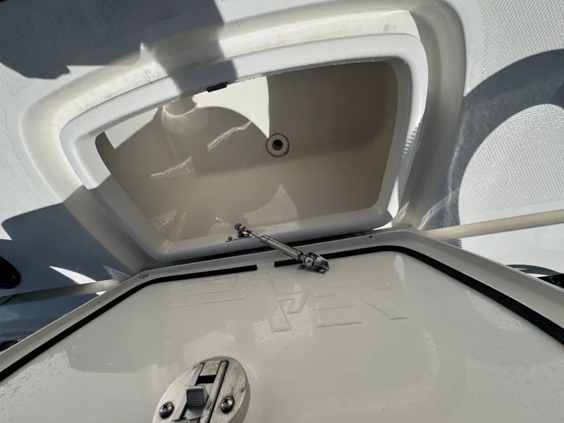 Slide: The Image of SeaVee 270 Z 2023 - 80