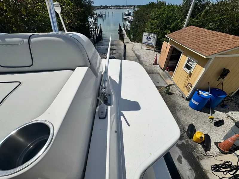 Slide: The Image of SeaVee 270 Z 2023 - 97