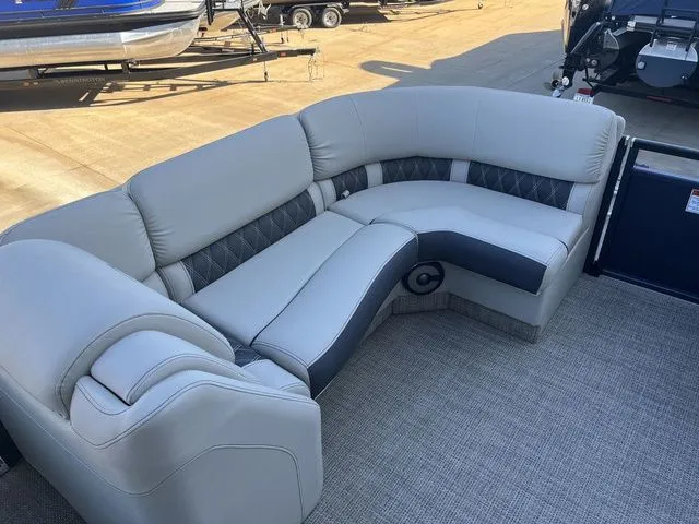 Slide: The Image of Bennington 25 QXSBAX1 2019 - 6