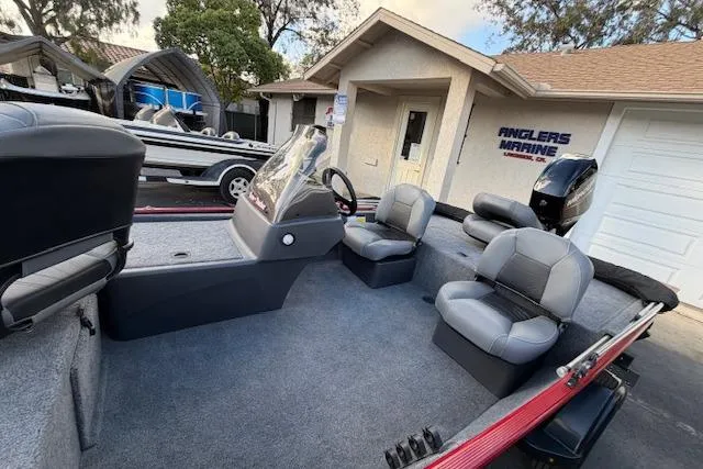 Slide: The Image of 2026 Tracker Bass Tracker Classic XL boat interior at Anglers Marine dealership. - 7