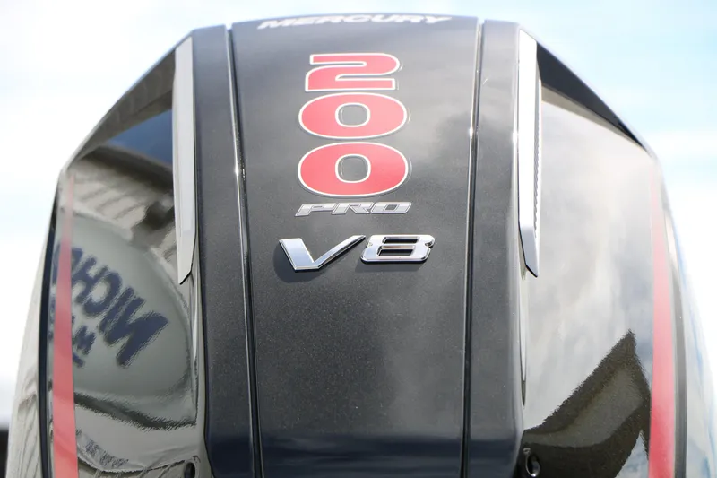 Slide: The Image of 2026 Vexus AVX 1985s with Mercury 200 Pro V8 engine detail. - 9