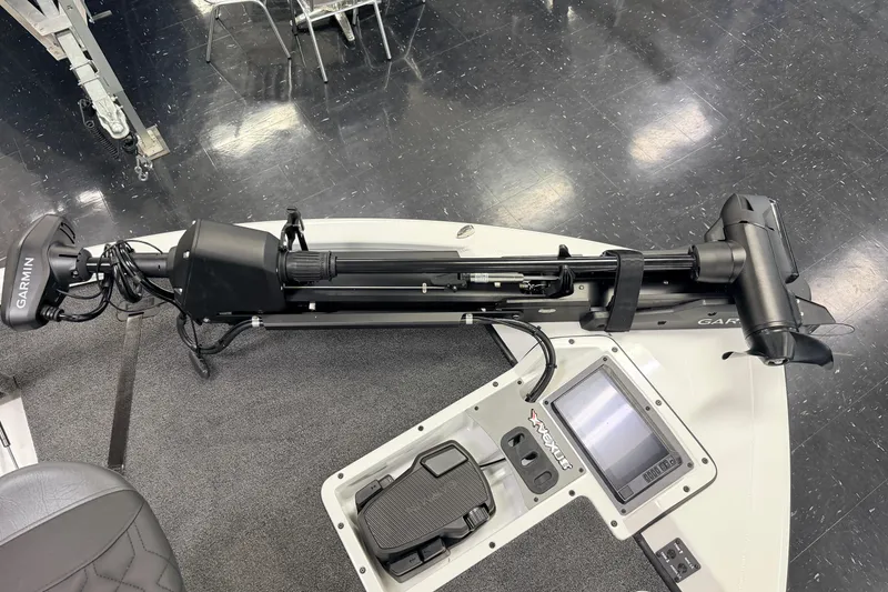 Slide: The Image of 2026 Vexus AVX 1985s boat with Garmin trolling motor and control panel. - 29