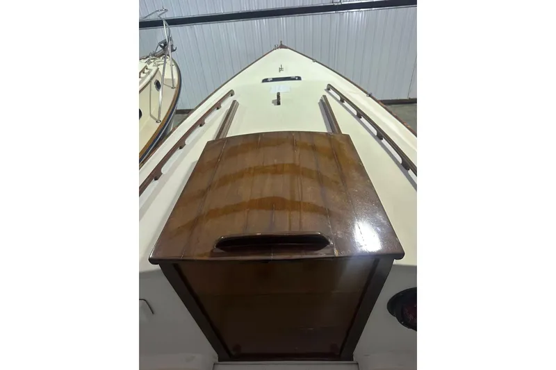 Slide: The Image of 1998 Bridges Point BP 24 sailboat deck view in storage facility. - 6