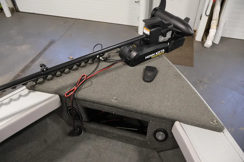 Slide: The Image of 2015 Starcraft Super Fisherman 186 with Minn Kota PowerDrive trolling motor. - 14