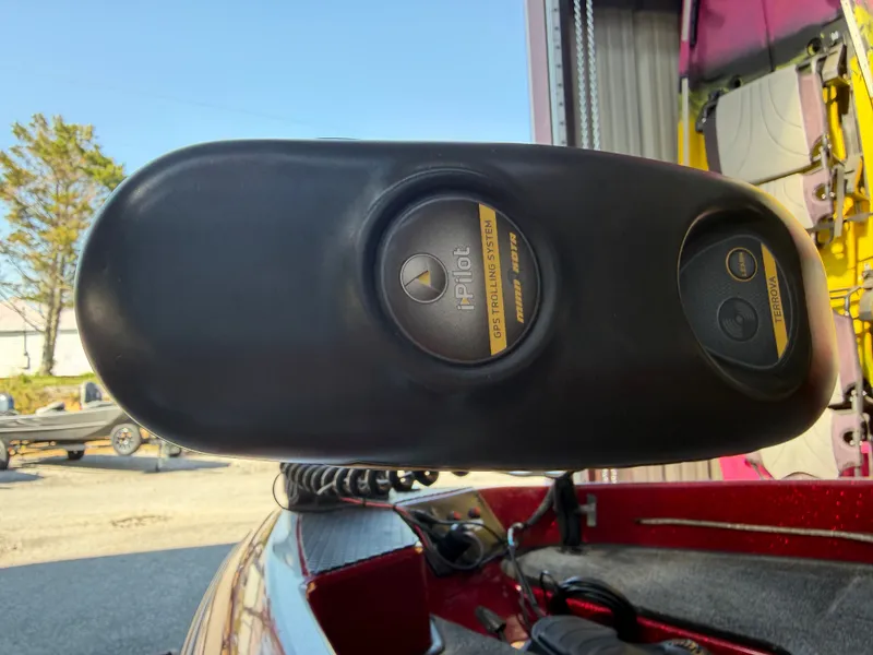 Slide: The Image of i-Pilot GPS trolling system on Triton 190 Escape boat, 2010 model. - 13