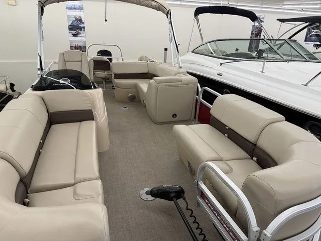 Slide: The Image of Interior view of a 2019 Sun Tracker SportFish 22 DLX pontoon boat. - 4