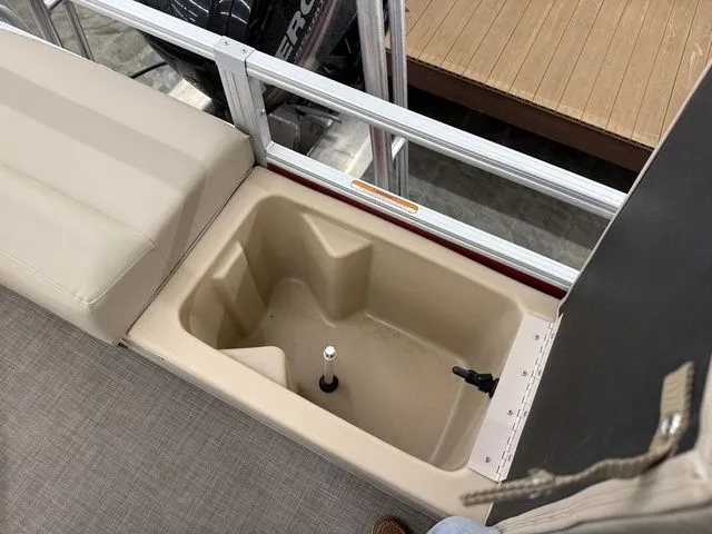 Slide: The Image of Interior of a 2019 Sun Tracker SportFish 22 DLX boat. - 24