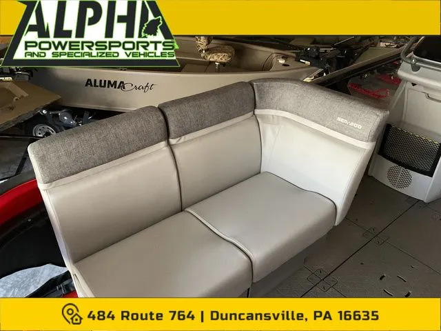 Slide: The Image of Sea-Doo SWITCH 19FT 170 2025 - 5