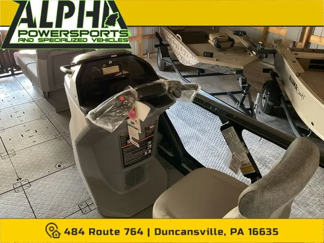 Slide: The Image of Sea-Doo SWITCH 19FT 170 2025 - 6