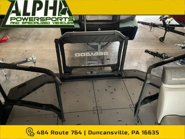 Slide: The Image of Sea-Doo SWITCH 19FT 170 2025 - 7