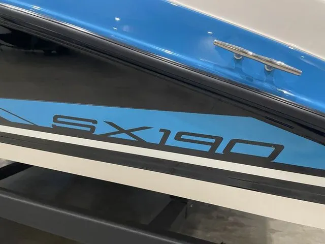 Slide: The Image of Yamaha SX190 2022 - 10