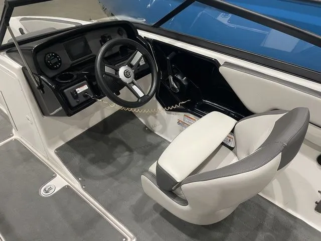 Slide: The Image of Yamaha SX190 2022 - 18