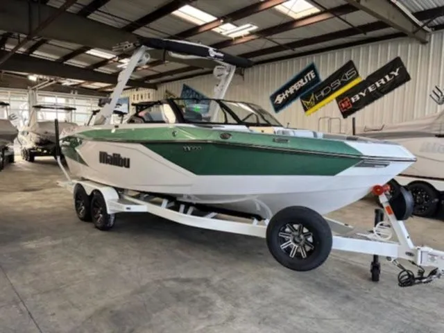 Slide: The Image of 2026 Malibu Wakesetter 23 LSV boat in a warehouse. - 5