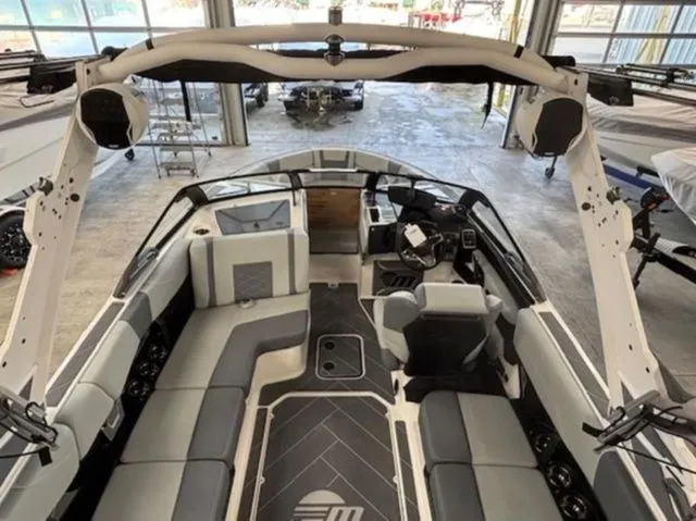 Slide: The Image of Interior view of 2026 Malibu Wakesetter 23 LSV boat. - 8