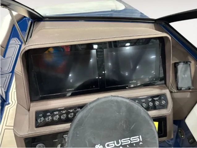 Slide: The Image of Interior of 2026 Cobalt R4 Surf featuring modern displays. - 10