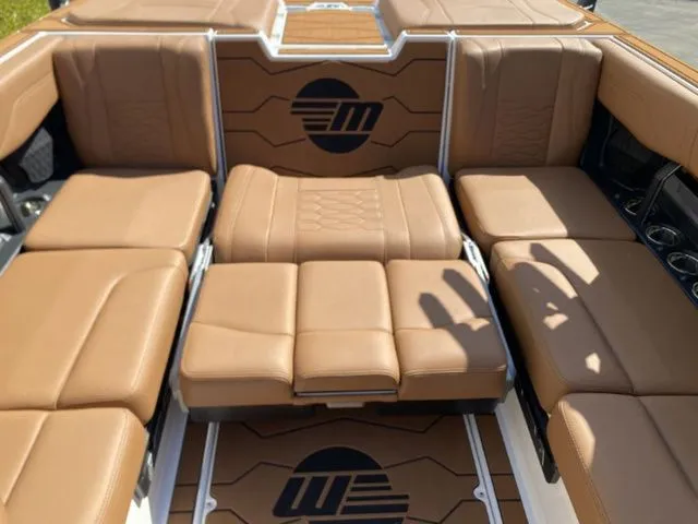 Slide: The Image of Malibu Wakesetter 23 MXZ 2026 - 14