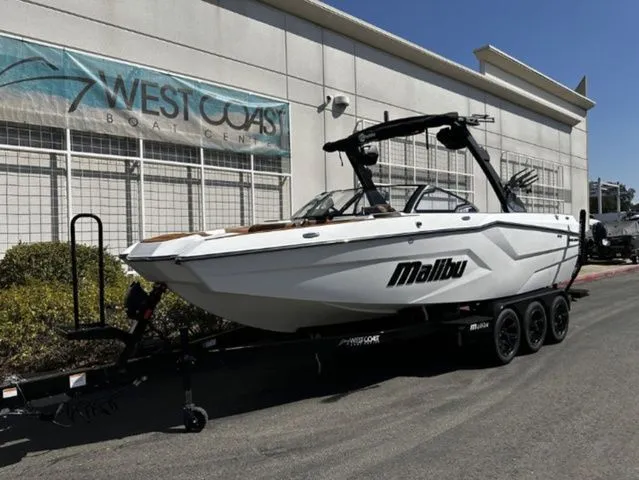The Image of 2026 Malibu Wakesetter 24 MXZ boat at West Coast Boat Center. - 1