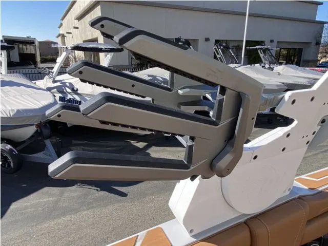 Slide: The Image of Malibu Wakesetter 25 LSV 2026 with innovative wakeboard rack. - 24