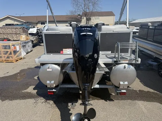 Slide: The Image of Rear view of 2026 Princecraft Vectra 23 QL pontoon boat. - 10