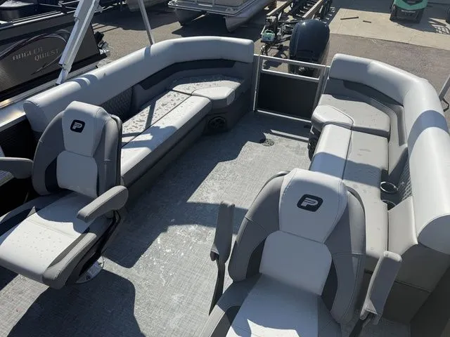Slide: The Image of Interior of Princecraft Vectra 23 QL pontoon boat, model year 2026. - 5