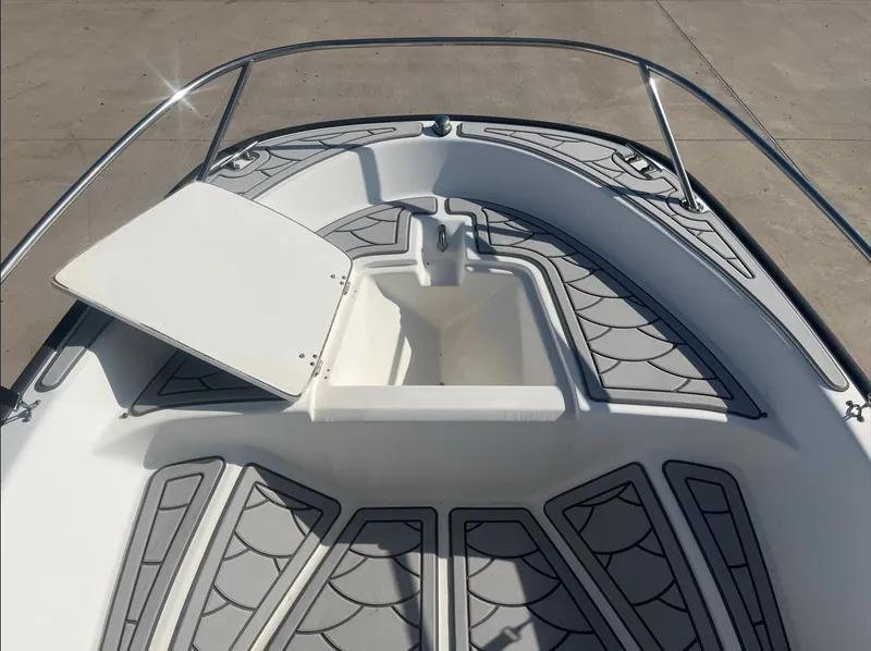 Slide: The Image of Boston Whaler 130 Sport 2002 - 13