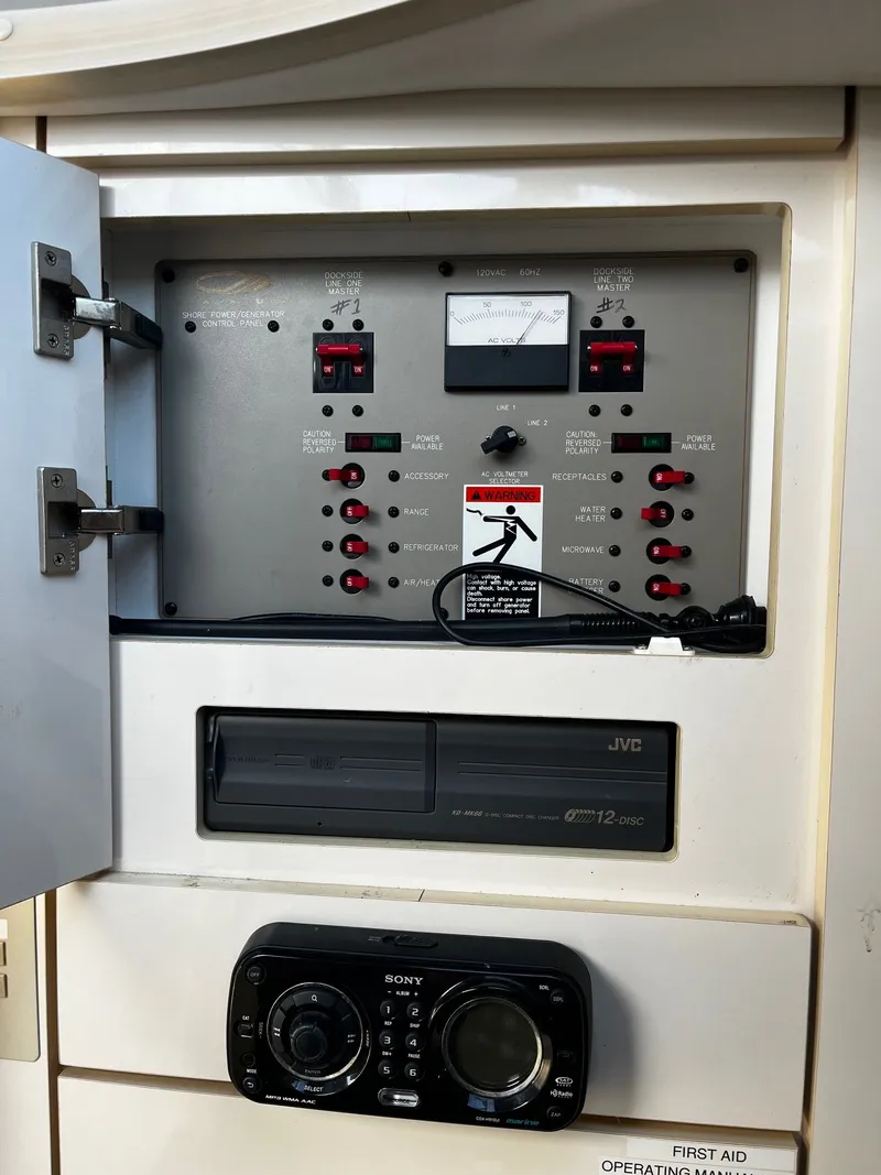Slide: The Image of Electrical control panel of a 1998 Maxum 2700 SCR boat. - 20