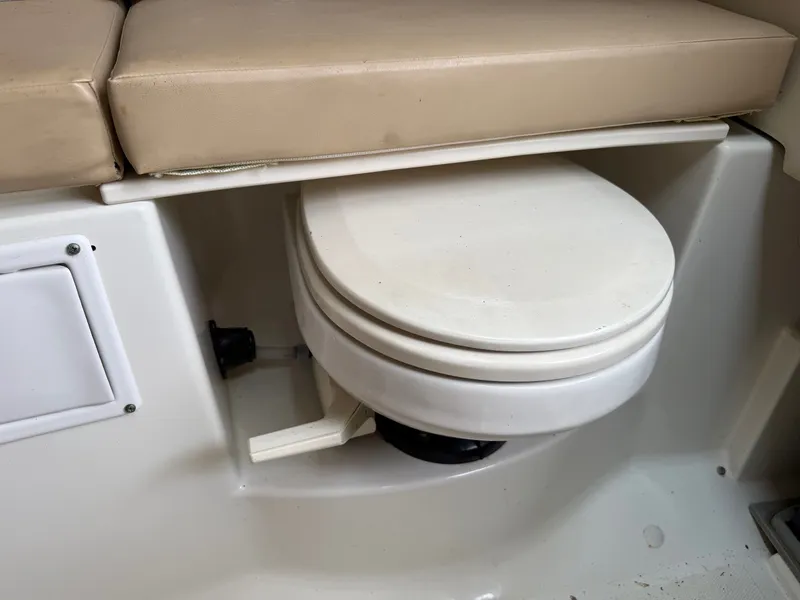 Slide: The Image of Hydra-Sports Vector 2500 VX 2007 boat toilet with seat cushion. - 8