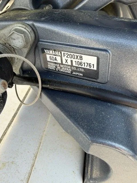 Slide: The Image of Yamaha F200XB engine on Sportsman Masters 227 Bay Boat, 2022 model. - 4