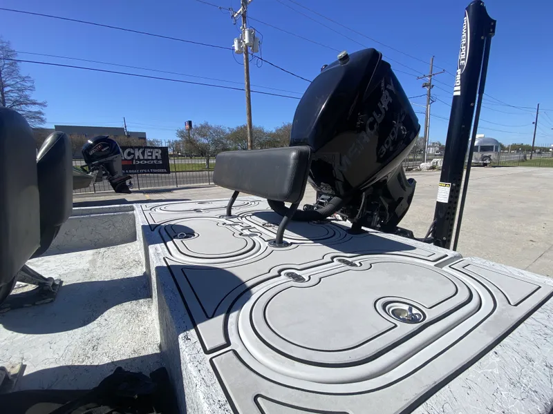 Slide: The Image of CCB Coastal Custom Boats 23' Fury 2020 with outboard motor. - 19