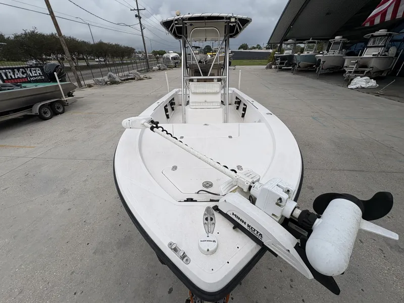 Slide: The Image of 2000 Kenner 21 CC boat with Minn Kota motor. - 7