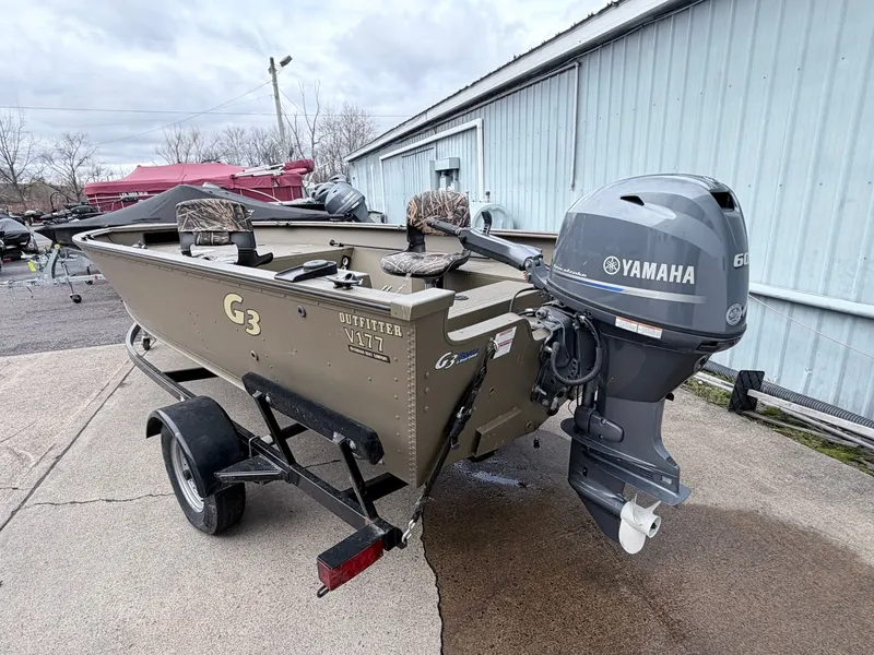 Slide: The Image of 2020 G3 Outfitter V177 T boat with Yamaha engine. - 15