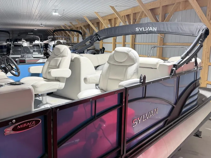 Slide: The Image of 2018 Sylvan 8522 LZ LES pontoon boat in warehouse. - 19