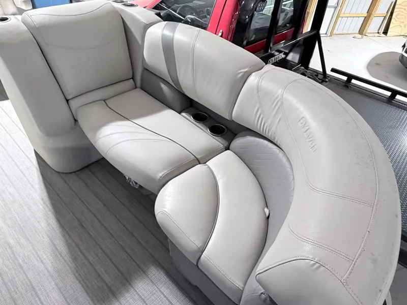 Slide: The Image of Sylvan 8522 LZ LES 2018 boat seat with gray leather upholstery. - 22