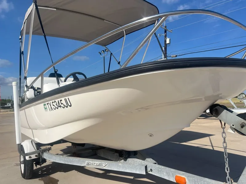 Slide: The Image of Boston Whaler 130 Sport 2002 - 6