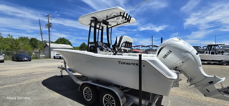 Slide: The Image of Tidewater 220 LXF 2026 - 3