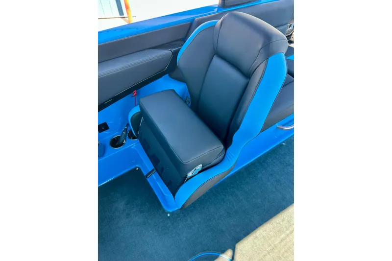 Slide: The Image of 2021 MasterCraft NXT24 boat seat in blue and black upholstery. - 54